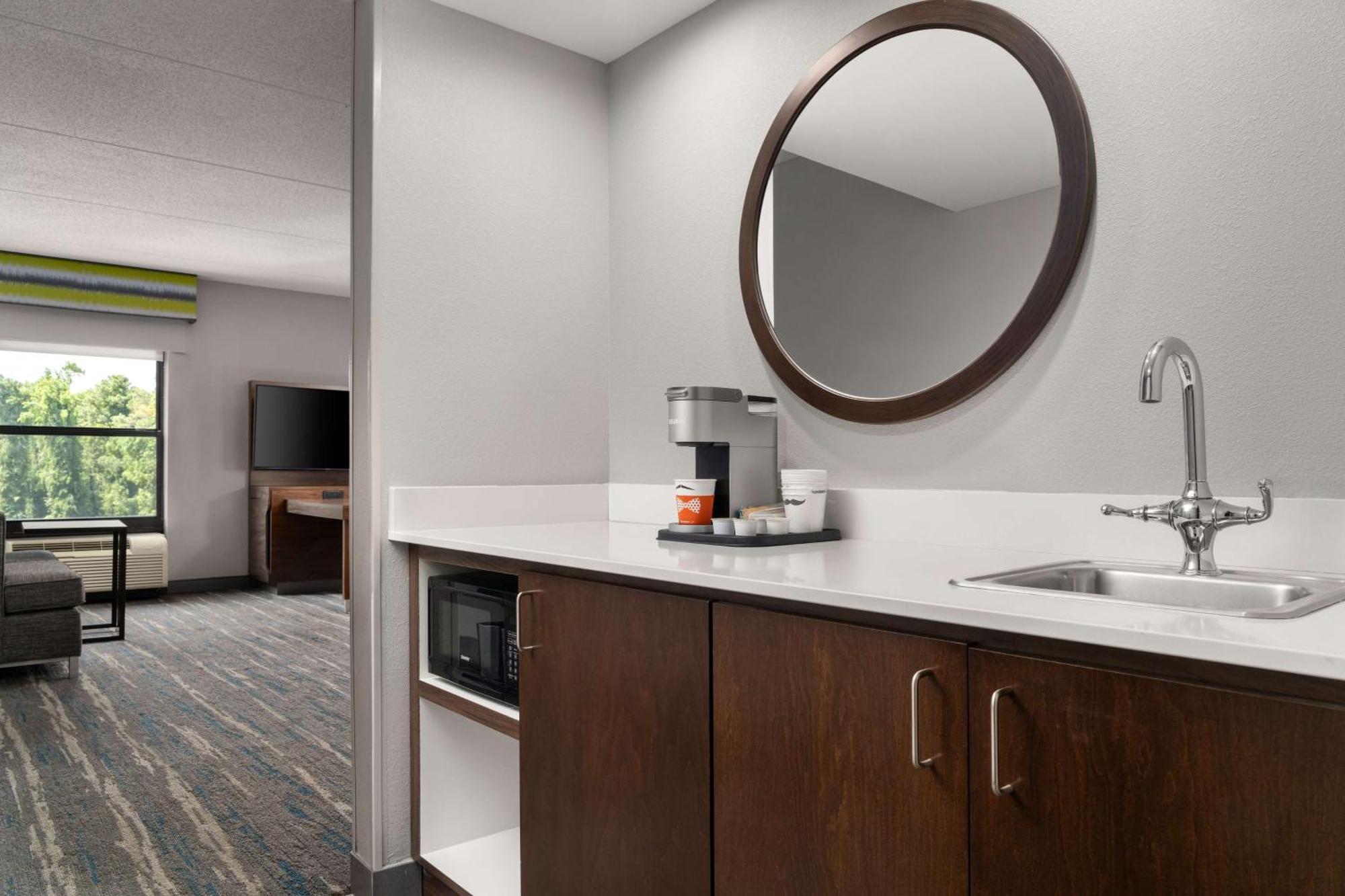 Hampton Spring Fayetteville 3*